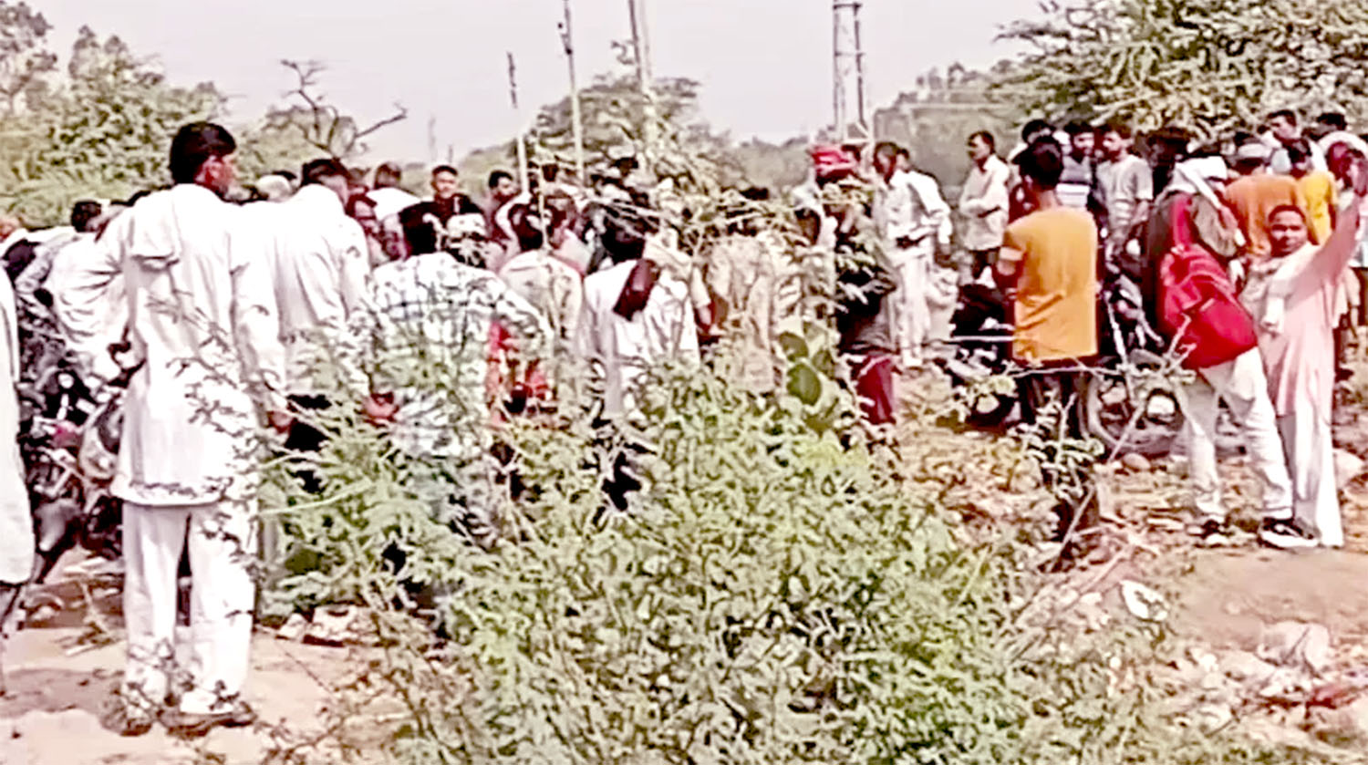 Two youths were murdered by slitting their throats in Kaithal; Panic in village Bareta over double murder, both the youths were missing since Sunday evening.